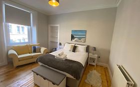 Gorgeous 2 Bed, City Apartment